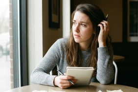 Kadınların Kendine Güvenini Sarsan 8 Küçük Detay